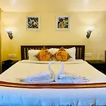 Udai Farmhouse Resort Udaipur - A Peacefull Riverside Property