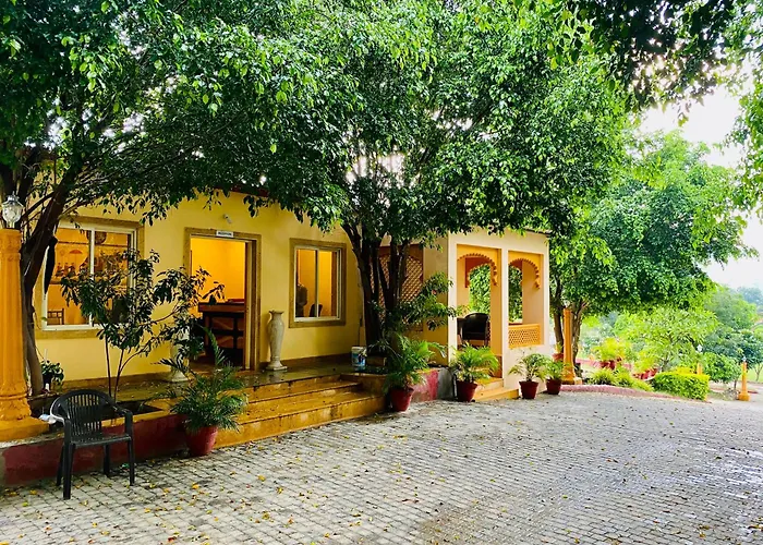 Udai Farmhouse Resort Udaipur - A Peacefull Riverside Property