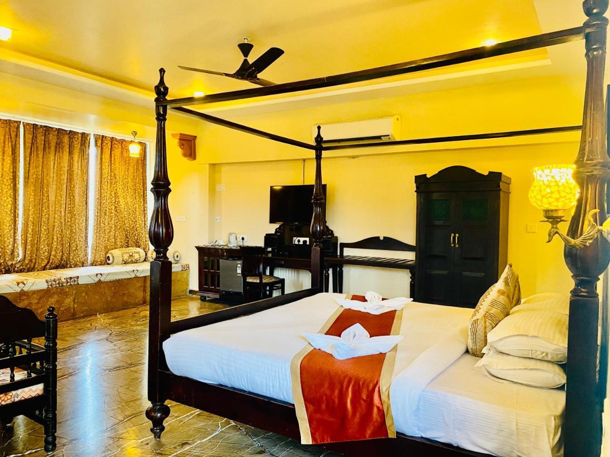 Hotel Udai Farmhouse - A Peacefull Riverside Udaipur