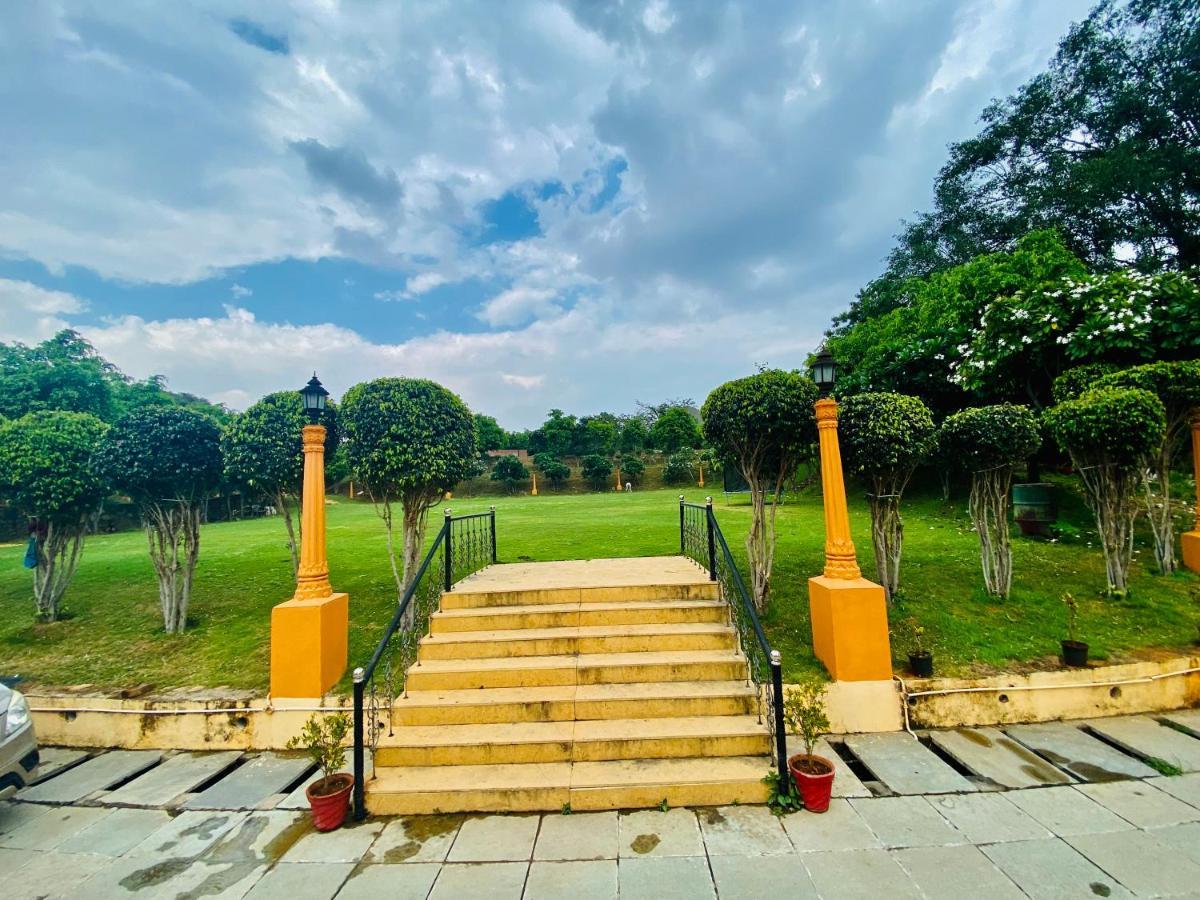 Udai Farmhouse - A Peacefull Riverside Hotel
