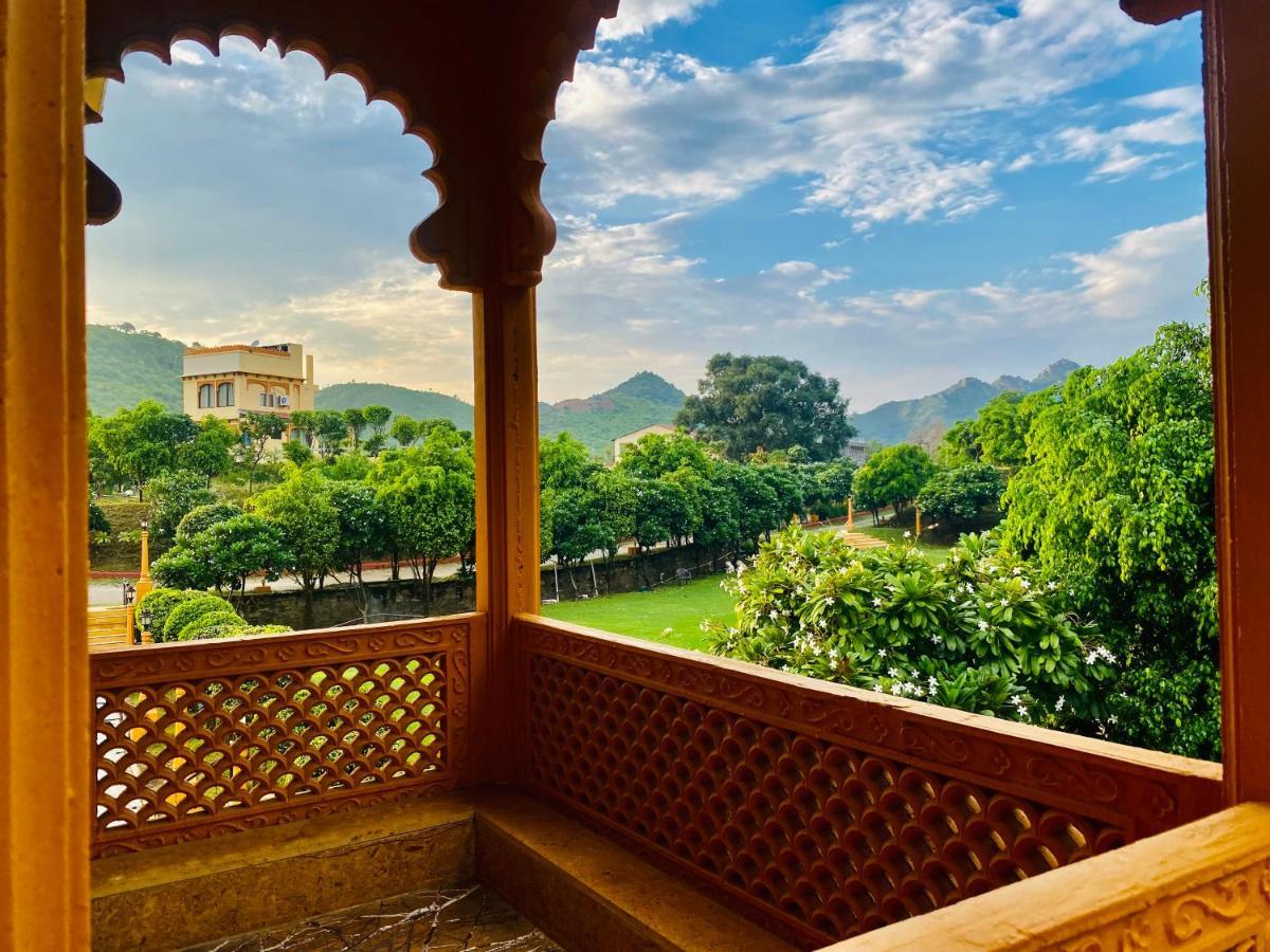 Udai Farmhouse - A Peacefull Riverside 4*