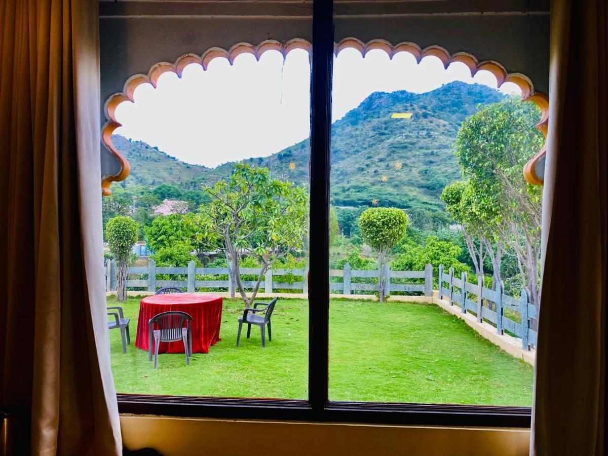Udai Farmhouse - A Peacefull Riverside Hotel Udaipur