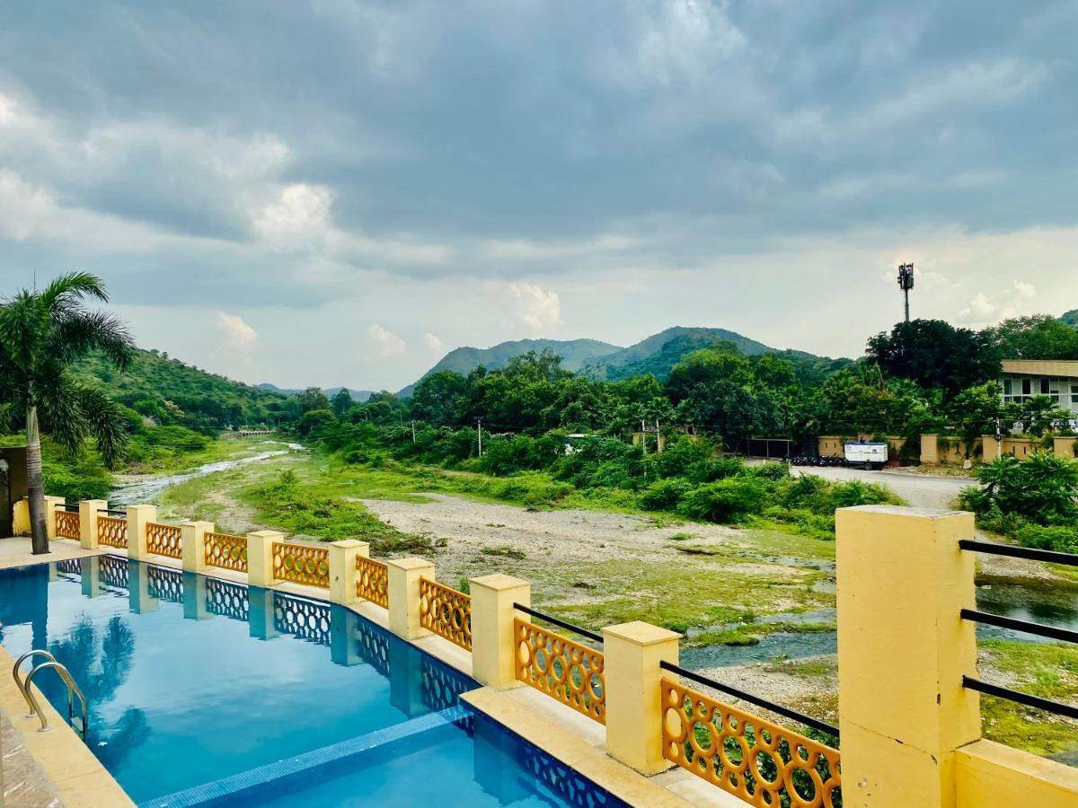 Hotel Udai Farmhouse - A Peacefull Riverside 4*
