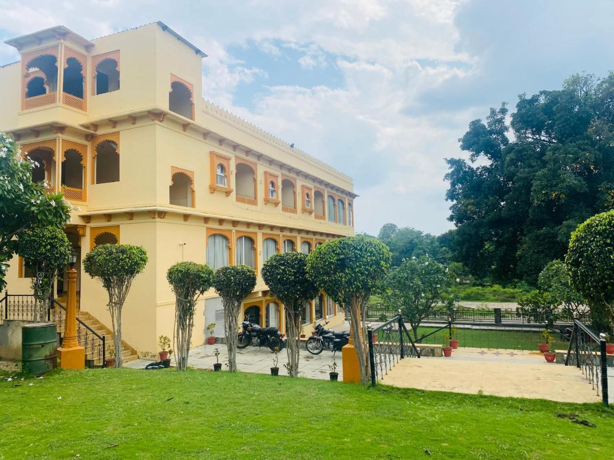 Hotel Udai Farmhouse - A Peacefull Riverside