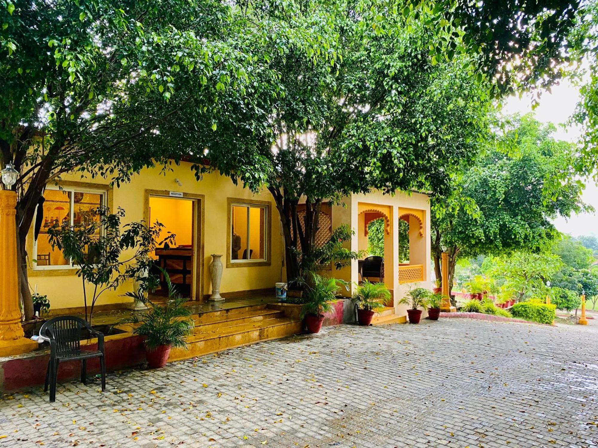 Udai Farmhouse - A Peacefull Riverside Udaipur